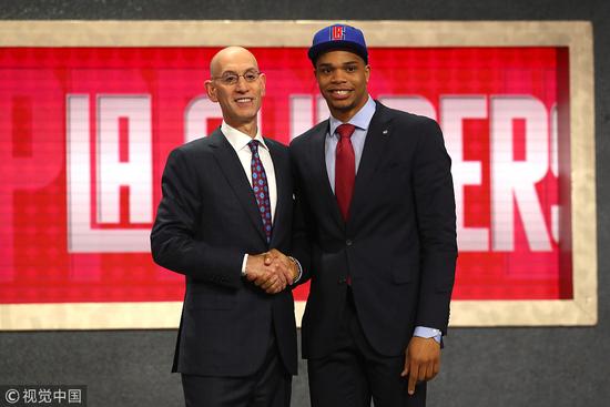 达维多维奇：离开沙特是因为老婆适应不了，家人比金钱更重要